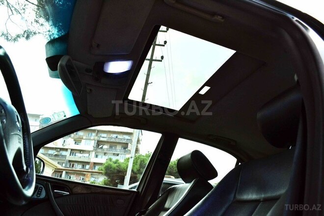 Mercedes E 270 2001, 225,000 km - 2.7 л - Bakı
