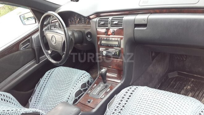 Mercedes E 200 1996, 325,000 km - 2.0 л - Şəmkir