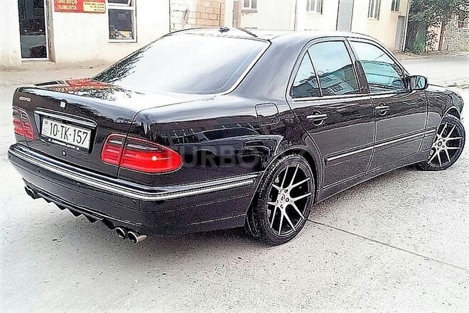 Mercedes E 320 2001, 250,000 km - 3.2 l - Gəncə