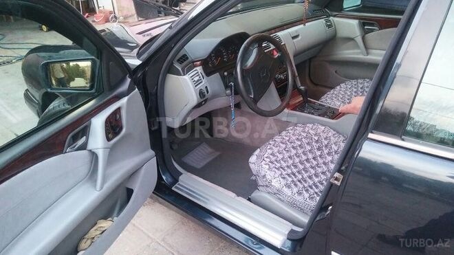 Mercedes E 270 1998, 255,141 km - 2.4 l - Bakı
