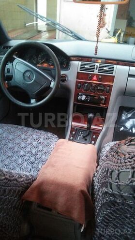 Mercedes E 270 1998, 255,141 km - 2.4 l - Bakı