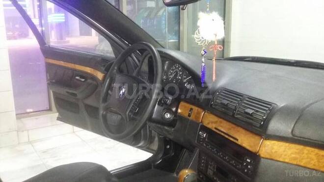 BMW 528 1997, 366,680 km - 2.8 l - Bakı