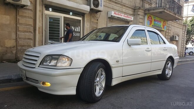Mercedes C 200 1999, 131,000 km - 2.0 л - Bakı