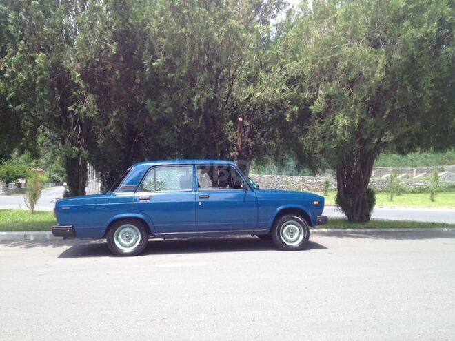 LADA (VAZ) 2107 2002, 130,000 km - 1.6 л - Qax