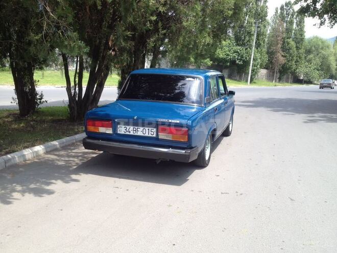 LADA (VAZ) 2107 2002, 130,000 km - 1.6 л - Qax