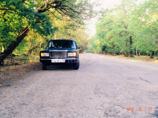 LADA (VAZ) 2107 2002, 130,000 km - 1.6 л - Qax