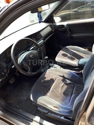 Opel Vectra 1995, 210,965 km - 1.8 l - Bakı