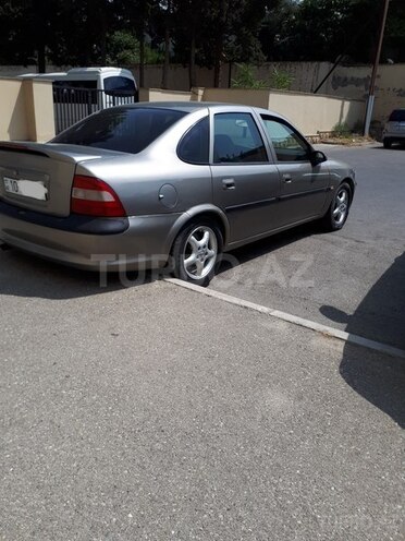 Opel Vectra 1995, 210,965 km - 1.8 l - Bakı