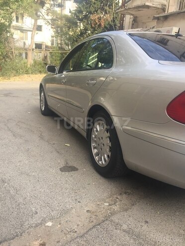 Mercedes E 240 2004, 197,000 km - 2.6 l - Bakı