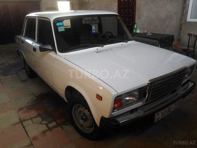 LADA (VAZ) 2107 2006, 127,000 km - 1.6 л - Salyan