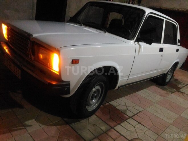 LADA (VAZ) 2107 2006, 127,000 km - 1.6 л - Salyan