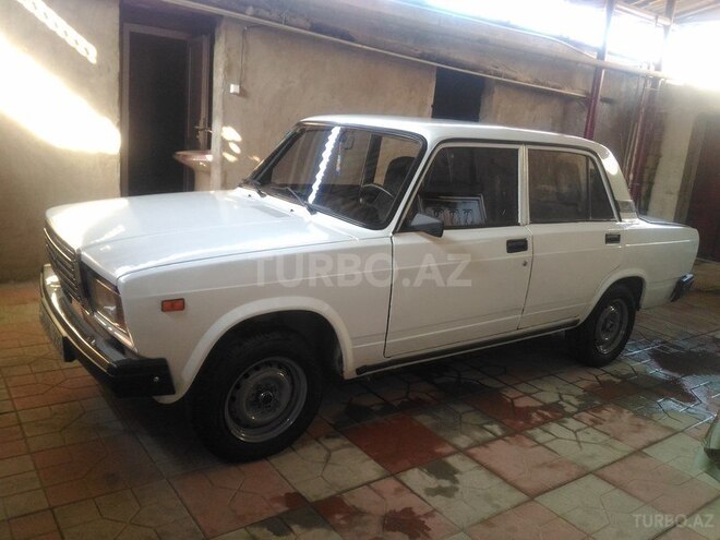 LADA (VAZ) 2107 2006, 127,000 km - 1.6 л - Salyan