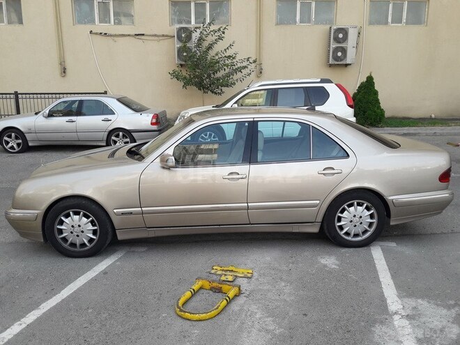 Mercedes E 240 2000, 355,000 km - 2.4 l - Bakı