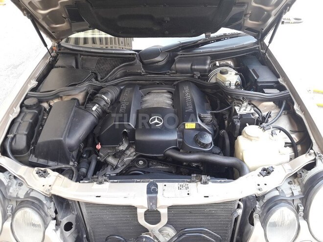 Mercedes E 240 2000, 355,000 km - 2.4 l - Bakı