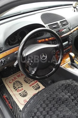 Mercedes E 220 2002, 360,000 km - 0.2 л - Sumqayıt