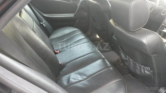 Mercedes E 220 1998, 240,000 km - 2.2 л - Bakı