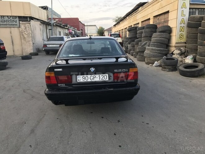 BMW 520 1988, 300,000 km - 2.0 l - Bakı