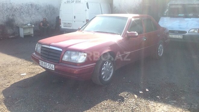 Mercedes E 250 1993, 446,000 km - 0.3 l - Bakı