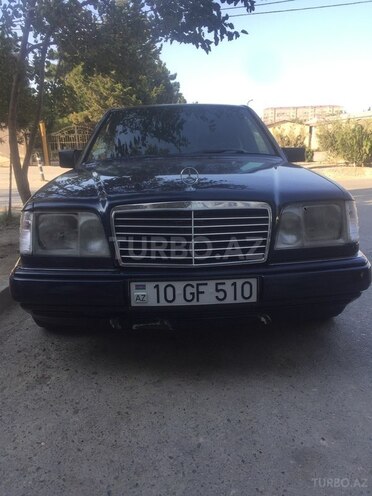 Mercedes E 280 1995, 250,377 km - 2.8 l - Bakı