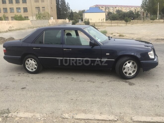 Mercedes E 280 1995, 250,377 km - 2.8 l - Bakı