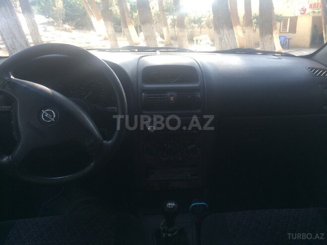 Opel Astra 2000, 180,000 km - 1.6 l - Bakı