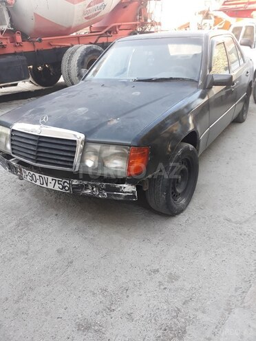 Mercedes E 230 1987, 165,000 km - 2.3 l - Bakı