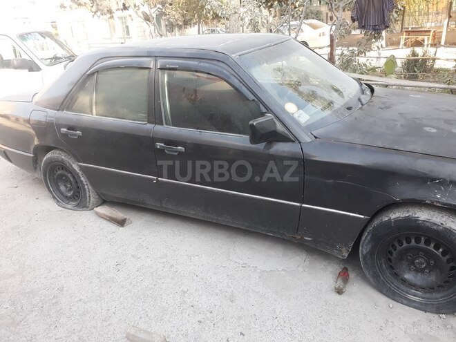 Mercedes E 230 1987, 165,000 km - 2.3 l - Bakı