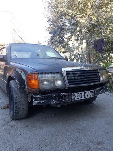 Mercedes E 230 1987, 165,000 km - 2.3 l - Bakı