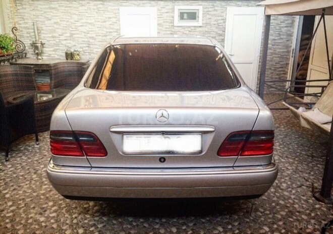 Mercedes E 200 1997, 316,000 km - 2.0 l - Bakı