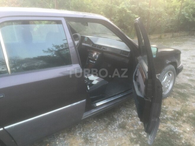 Mercedes E 200 1992, 345,000 km - 2.0 l - Kürdəmir
