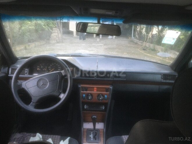 Mercedes E 200 1992, 345,000 km - 2.0 l - Kürdəmir