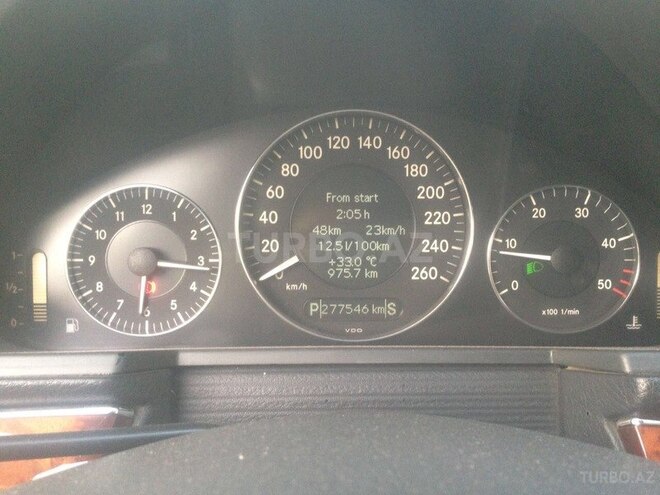 Mercedes E 270 2002, 278,000 km - 2.7 л - Gəncə