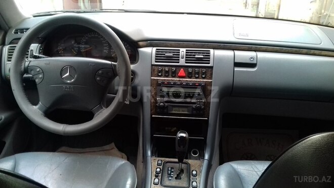 Mercedes E 240 2000, 216,000 km - 2.6 л - Bakı