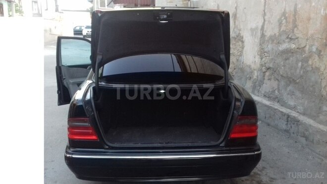 Mercedes E 240 2000, 216,000 km - 2.6 л - Bakı