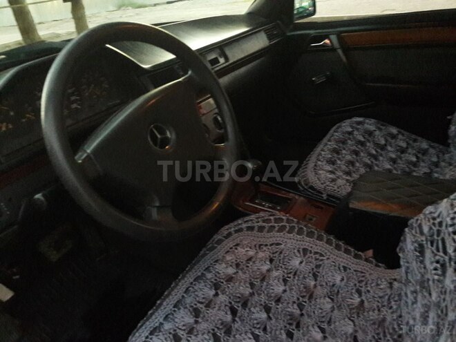 Mercedes E 230 1992, 315,000 km - 2.3 l - Bakı
