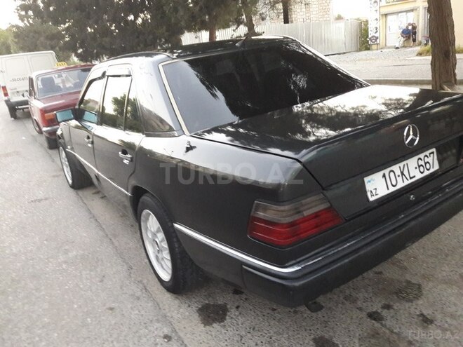 Mercedes E 230 1992, 315,000 km - 2.3 l - Bakı