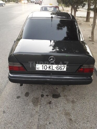 Mercedes E 230 1992, 315,000 km - 2.3 l - Bakı