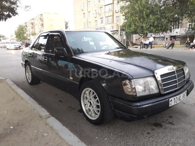Mercedes E 230 1992, 315,000 km - 2.3 l - Bakı