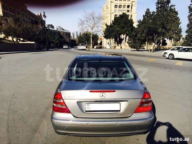 Mercedes E 320 2003, 195,000 km - 3.2 l - Bakı