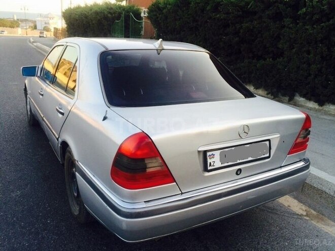 Mercedes C 200 1995, 270,560 km - 2.0 l - Bakı