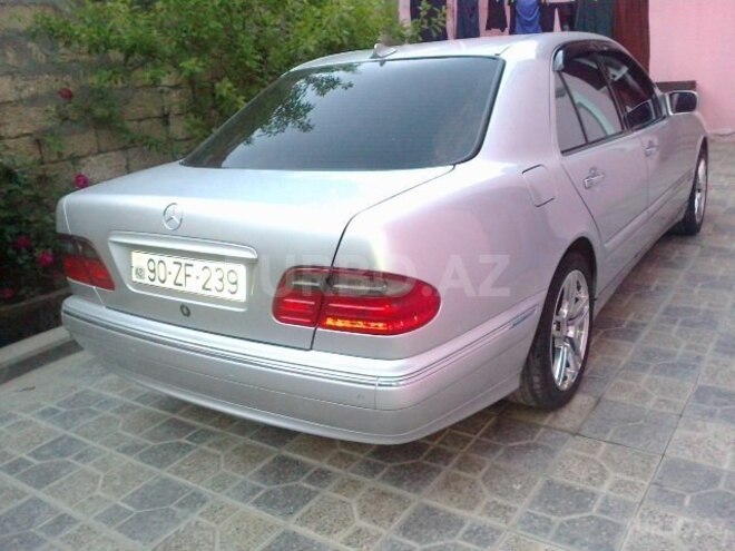 Mercedes E 240 2000, 301,000 km - 2.6 l - Bakı