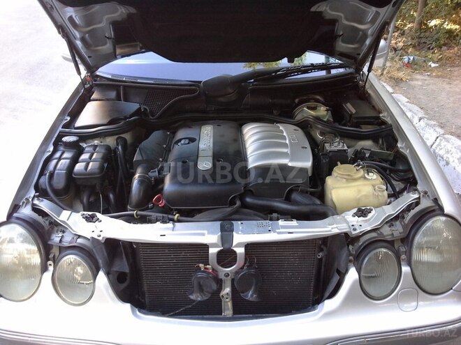 Mercedes E 270 2000, 296,000 km - 2.7 l - Bakı