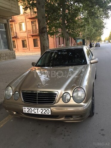 Mercedes E 240 2000, 267,000 km - 2.4 l - Gəncə
