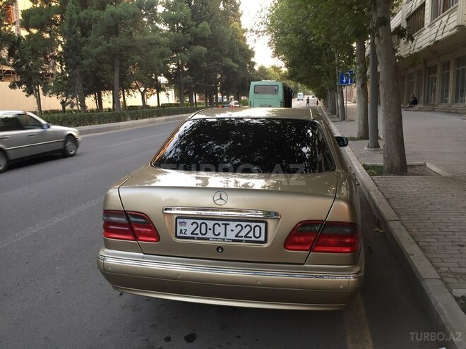 Mercedes E 240 2000, 267,000 km - 2.4 l - Gəncə
