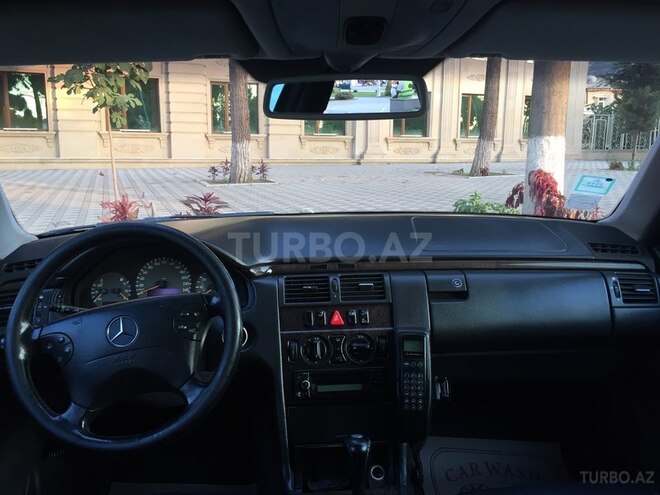 Mercedes E 240 2000, 267,000 km - 2.4 l - Gəncə