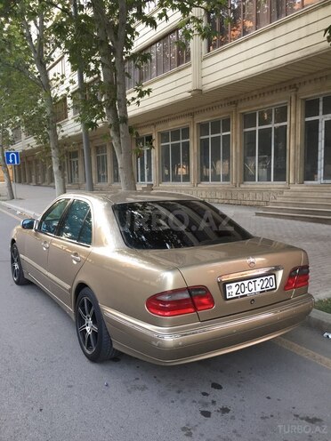 Mercedes E 240 2000, 267,000 km - 2.4 l - Gəncə