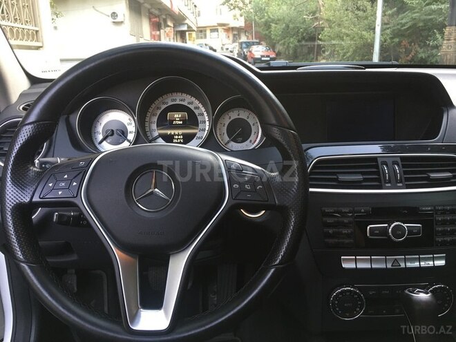 Mercedes C 200 2013, 27,000 km - 2.0 л - Bakı