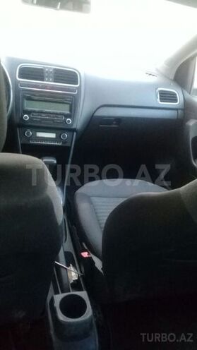 Volkswagen Polo 2010, 94,000 km - 1.6 l - Bakı
