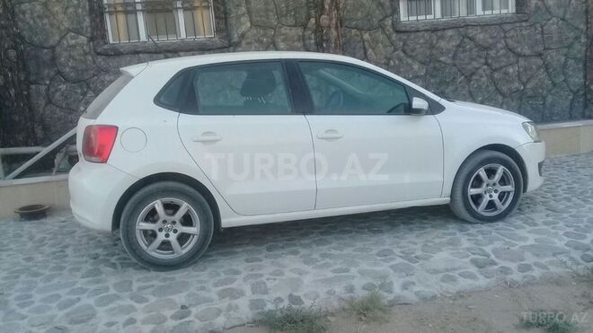 Volkswagen Polo 2010, 94,000 km - 1.6 l - Bakı