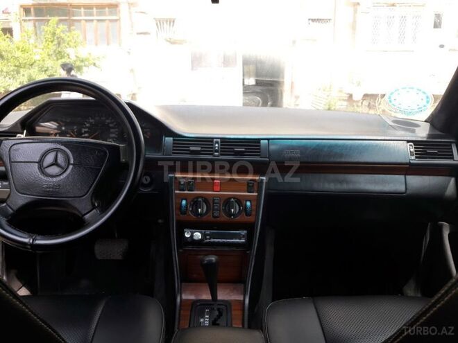 Mercedes E 220 1994, 450,000 km - 2.2 l - Gəncə